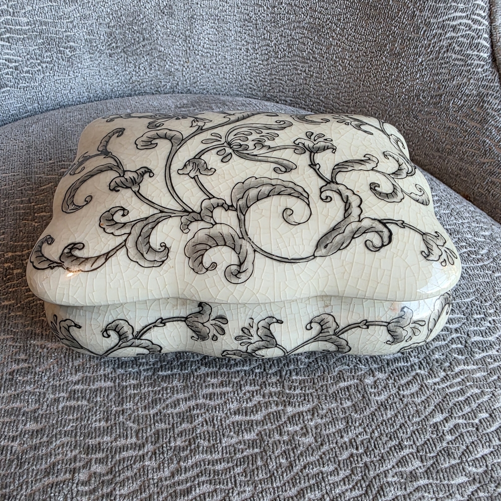 Vintage Amita Scalloped Edge Porcelain Black And White Floral Trinket Box